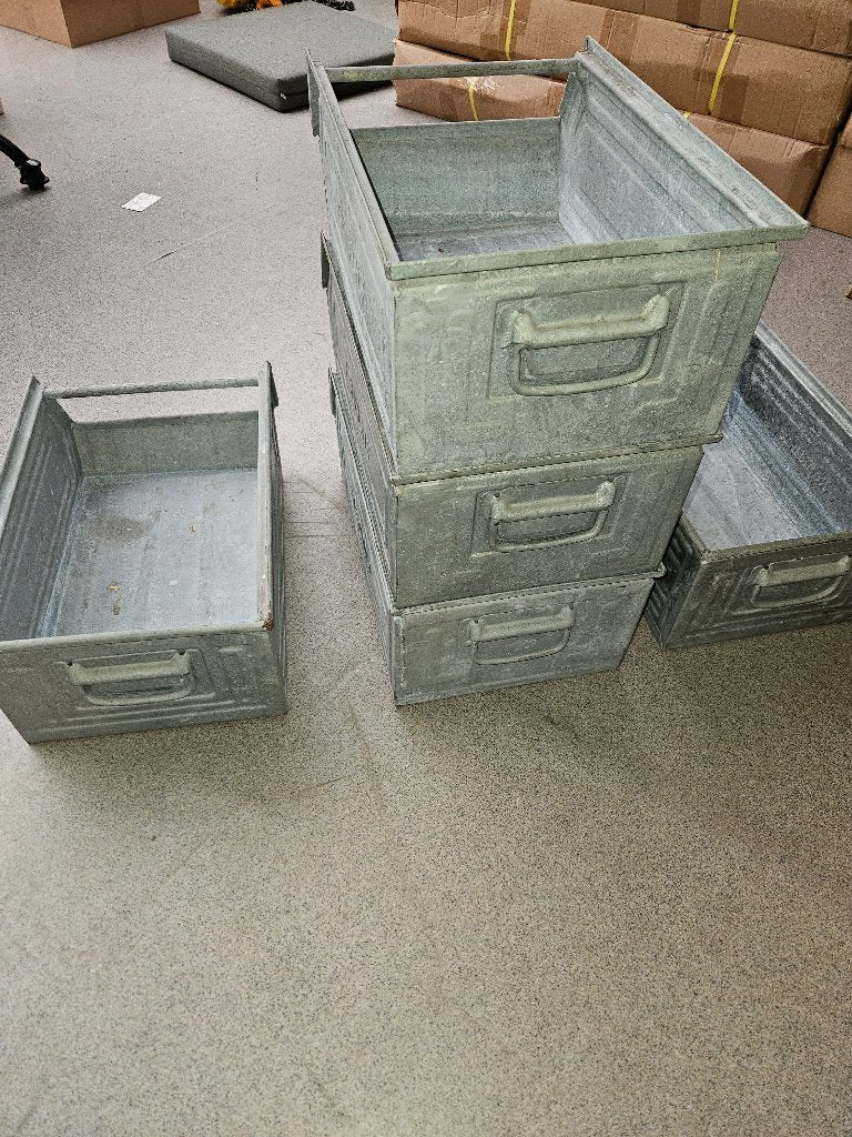 zinken stapelbakken, Gebruikt, 50 tot 75 cm, Ophalen of Verzenden, Minder dan 40 cm