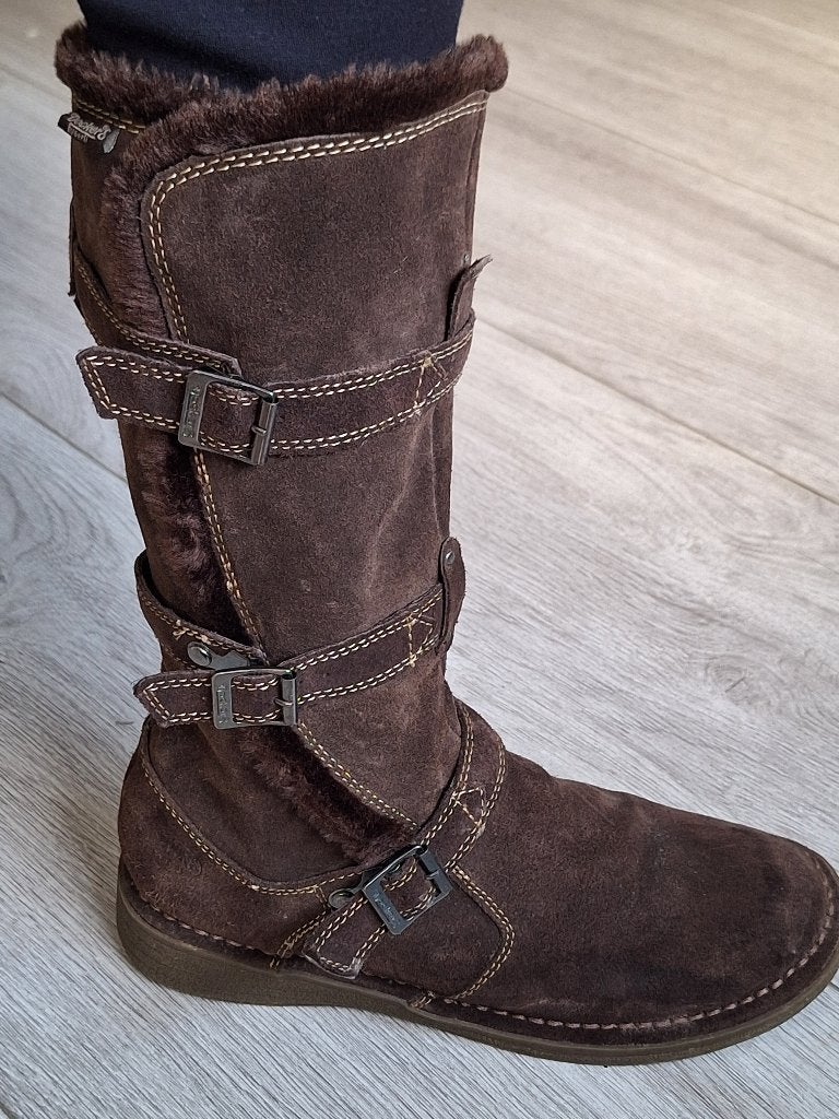 Gevoerde bruine suède laarzen maat 39 voor 10 euro!, Ophalen, Hoge laarzen, Bruin, Dockers
