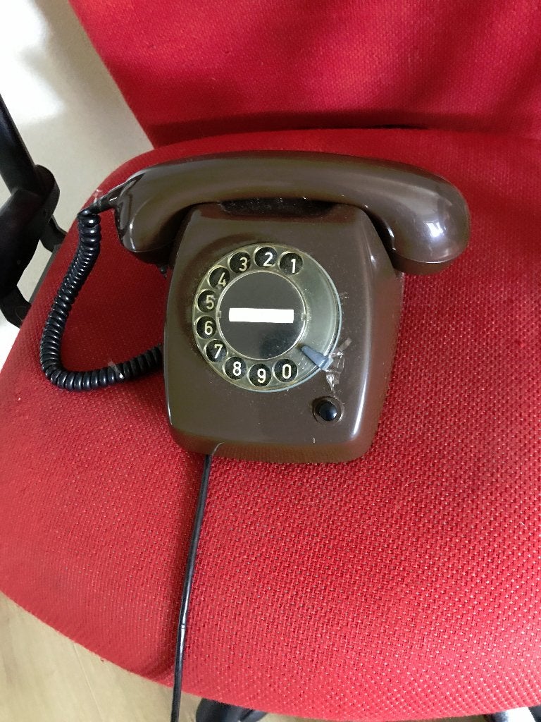 Bruine telefoon met draaischijf t65, Ophalen of Verzenden, Gebruikt, Met draaischijf