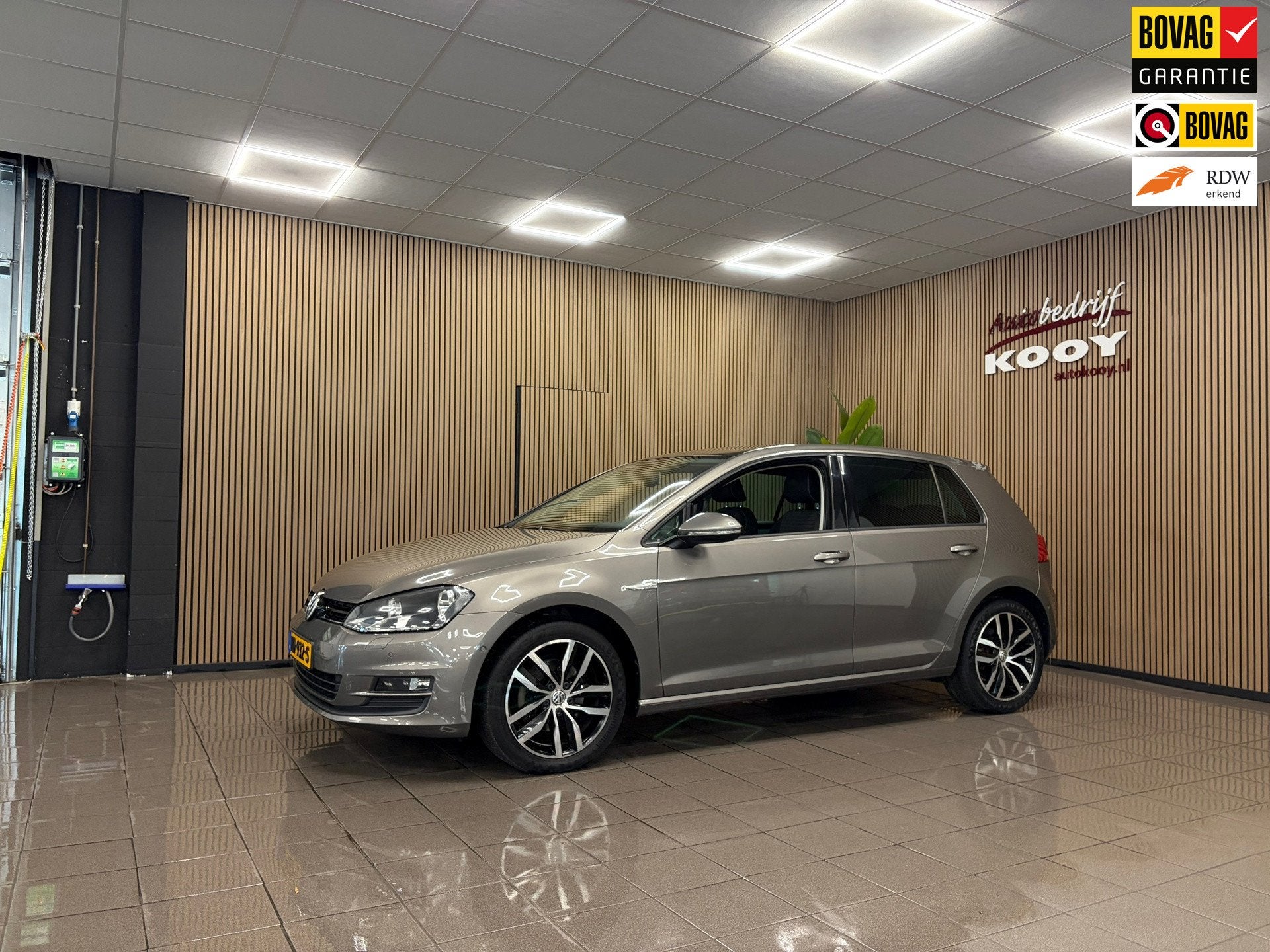Volkswagen Golf 1.4 TSI Highline Cup edition * Automaat / Pa, Auto's, Volkswagen, Bedrijf, Te koop, Golf, ABS, Achteruitrijcamera