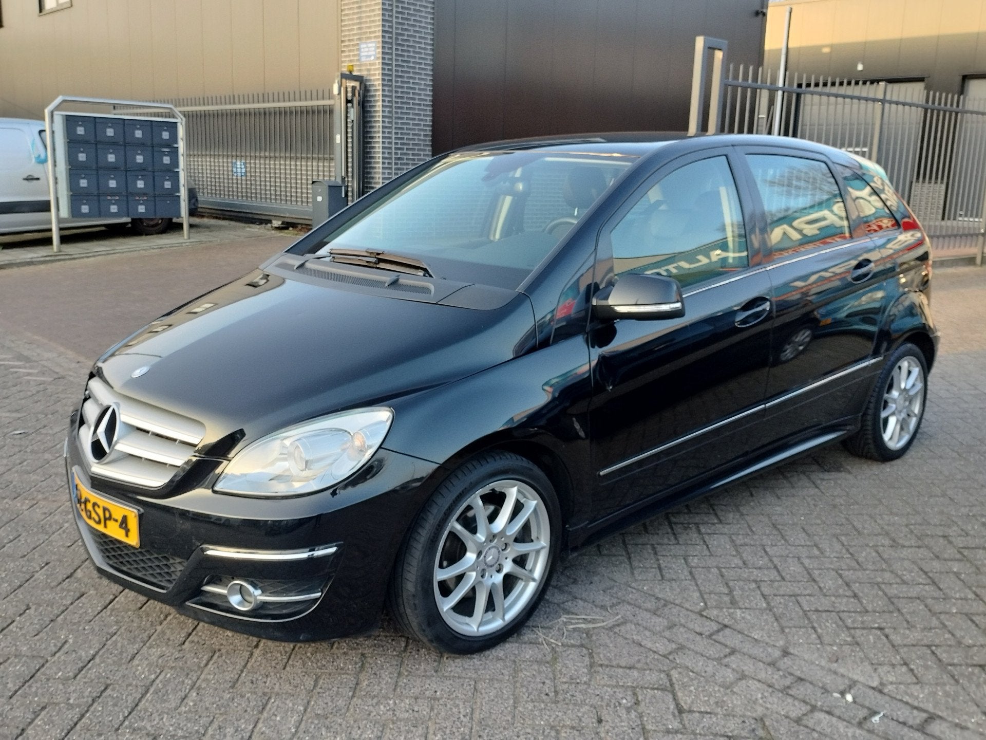 Mercedes-Benz B-Klasse 180 CDI Automaat 17'' L.M.V Nw APK, Auto's, Gebruikt, 1370 kg, 4 cilinders, 715 kg