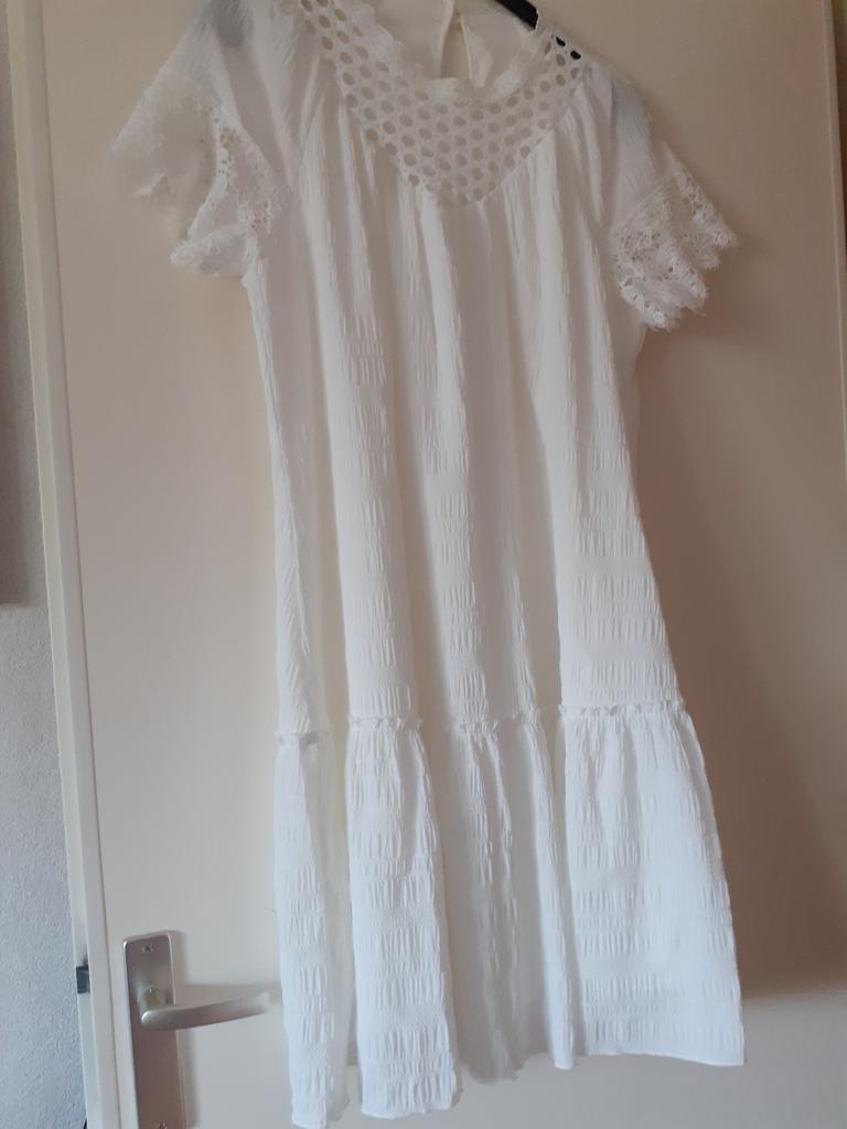 NIEUWE HEEL LEUKE EN MOOIE WITTE JURK. MT L, Kleding | Dames, Pyjama's, Ophalen of Verzenden, Zo goed als nieuw