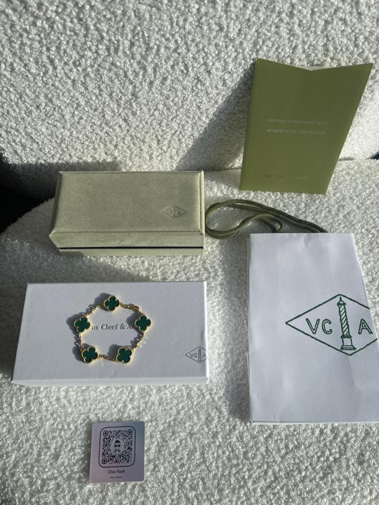 Van Cleef & Arpels Bracelet - Alhambra, Sieraden, Tassen en Uiterlijk, Armbanden, Ophalen of Verzenden, Zo goed als nieuw, Goud