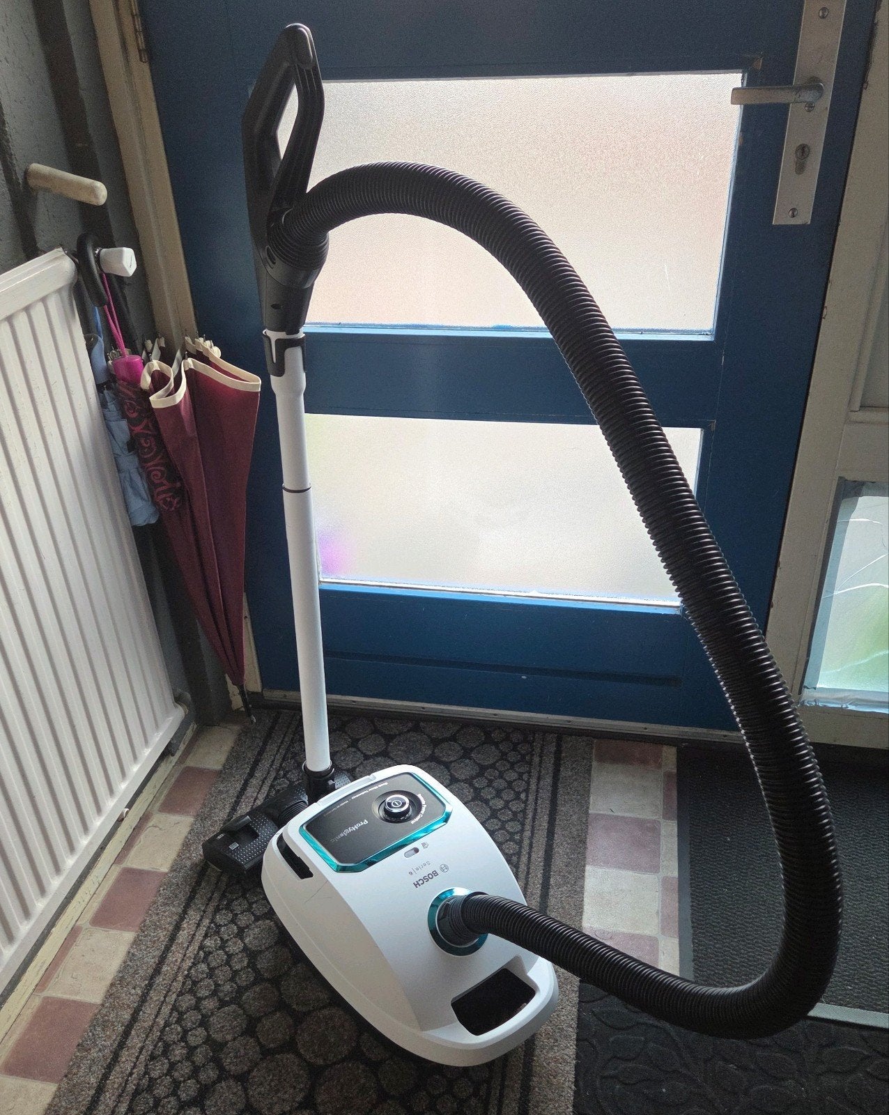 Bosch Serie 6 Stofzuiger – Krachtig, Stil & Met Remote Power, Bosch, Zo goed als nieuw, Sledestofzuiger, Ophalen
