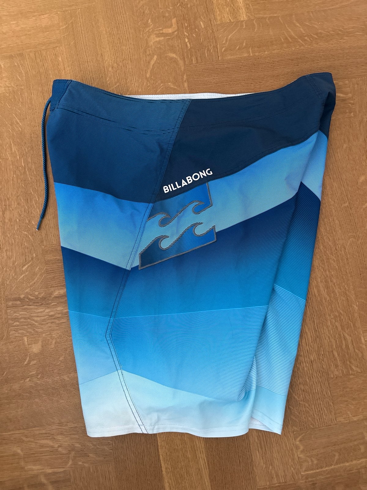 Billabong PlatinumX Revolver Boardshort Maat 38 21”, Verzenden, Overige maten, Blauw, Zwemshort