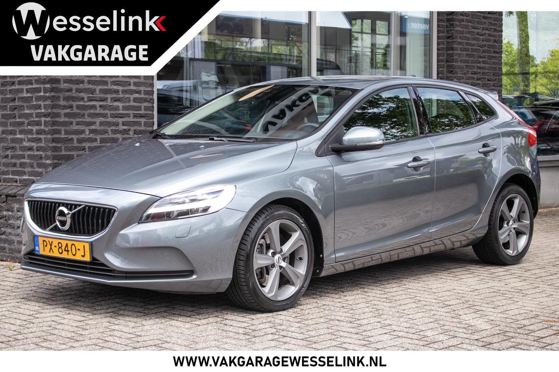 Volvo V40 1.5 T3 Nordic+ | All season banden (bj 2017), 12 maanden, Euro 6, 4 cilinders, Origineel Nederlands
