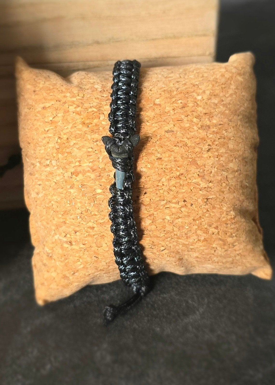 handgemaakte armband met fossiele haaientand, Ophalen of Verzenden, Fossiel
