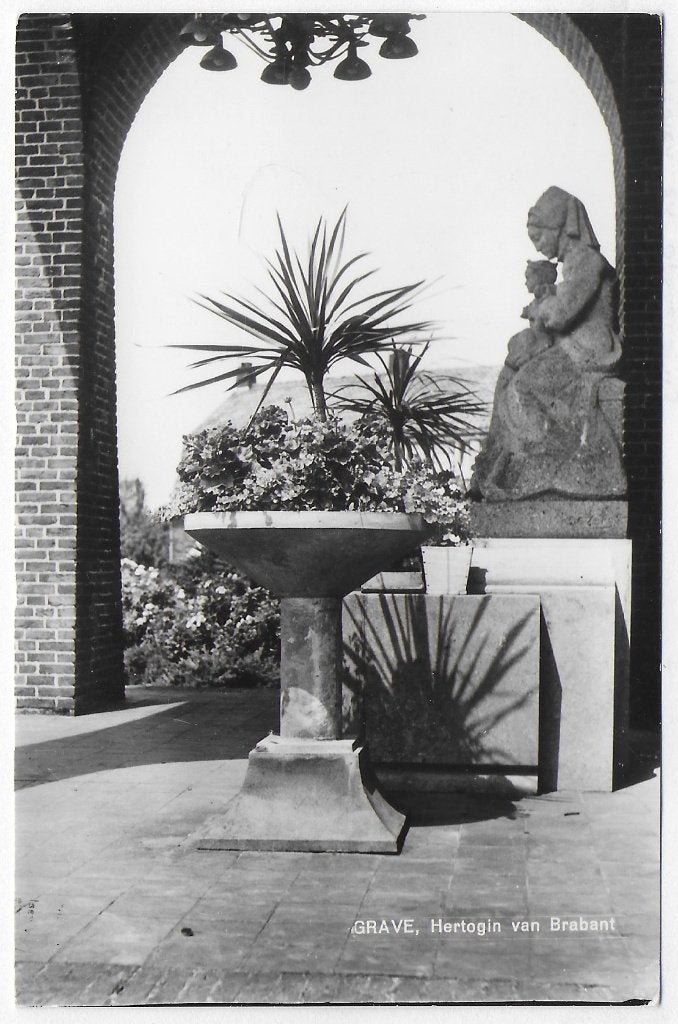 Grave Hertogin van Brabant Oude Ansichtkaart ( B3210 ), Ophalen of Verzenden, 1960 tot 1980, Ongelopen, Noord-Brabant