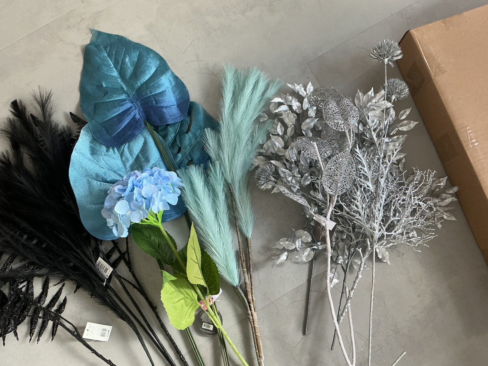 Diverse kunstbloemen en -takken, diverse kleuren, Binnen, Gebruikt, Kunstbloem, Textiel