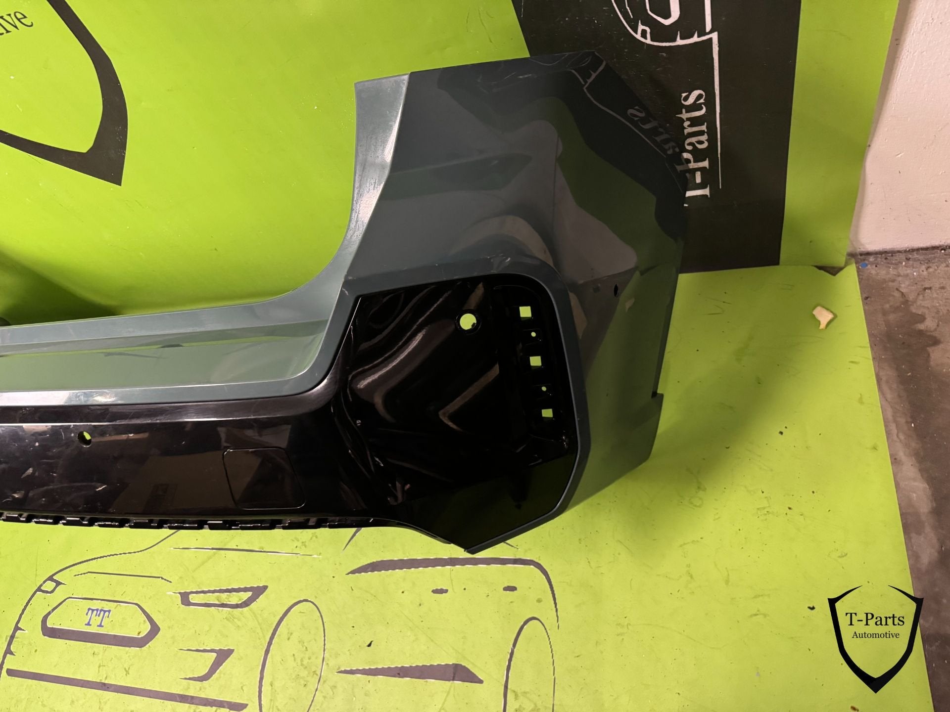 bmw X1 achterbumper bumper U11, Petuelring 130
80788  Munich, DE, Gebruikt, Info@bmw.de, Ophalen of Verzenden