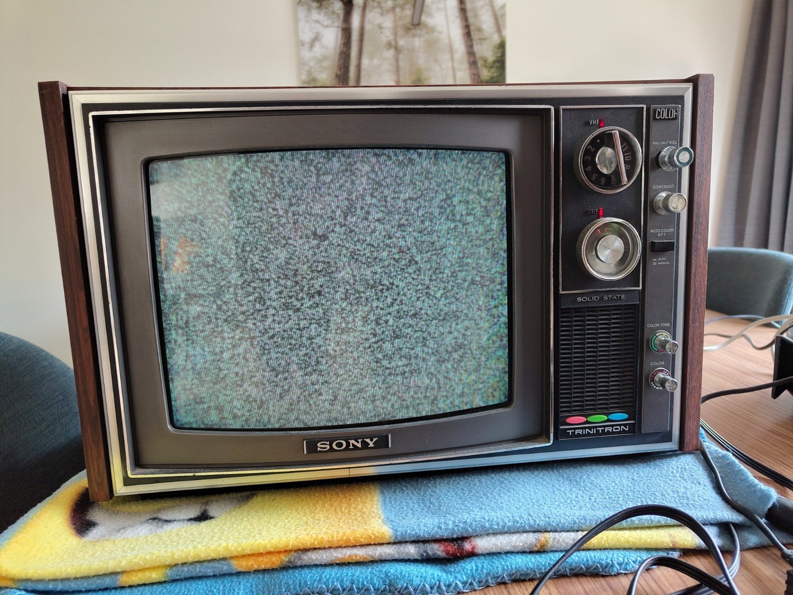Sony Trinitron Color TV voor retro gaming KV 1300-E, Ophalen