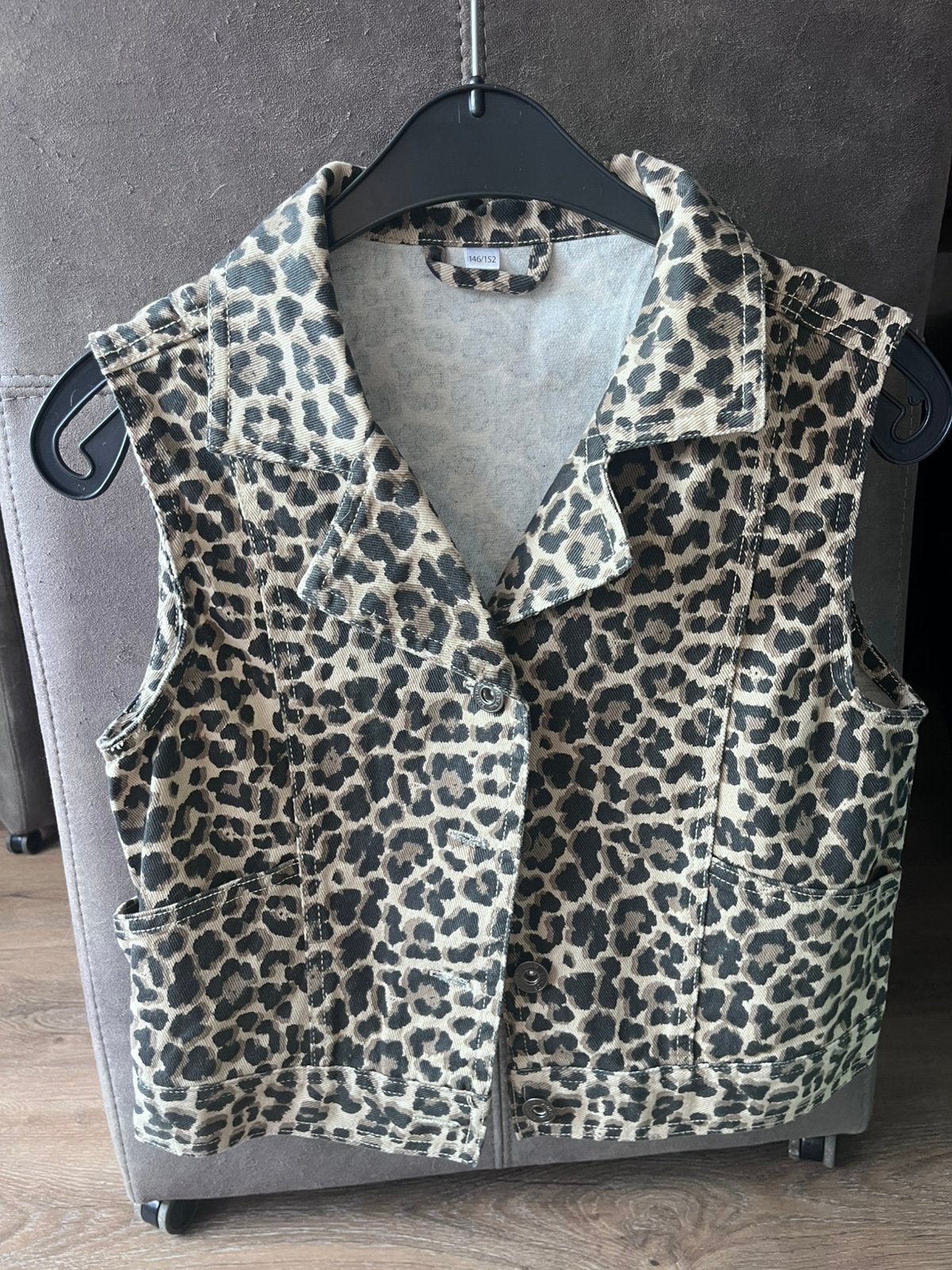 Gilet spijker luipaardprint maat 146/152, Ophalen of Verzenden, Zo goed als nieuw, Meisje, Trui of Vest