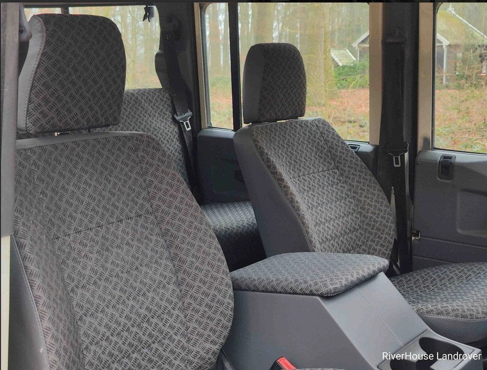 Gezocht: Land rover defender stoelen, Ophalen of Verzenden, Land Rover