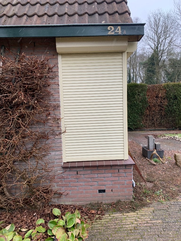 Rolluik, Ophalen, Gebruikt, 100 tot 150 cm, Wit