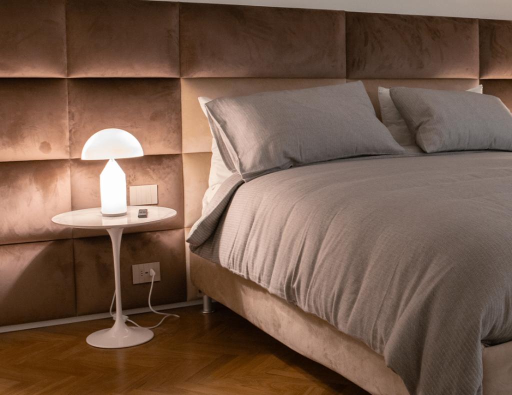 Tulip side table: Bijzettafel van Saarinen Wit, Huis en Inrichting, Tafels | Bijzettafels, 45 tot 60 cm, Overige materialen, Minder dan 55 cm