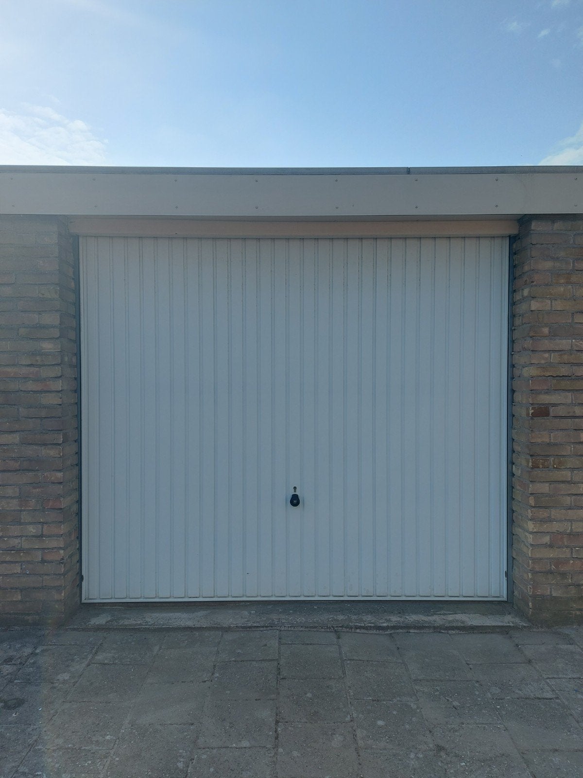 Garagebox te huur in Halsteren Konijnenberg