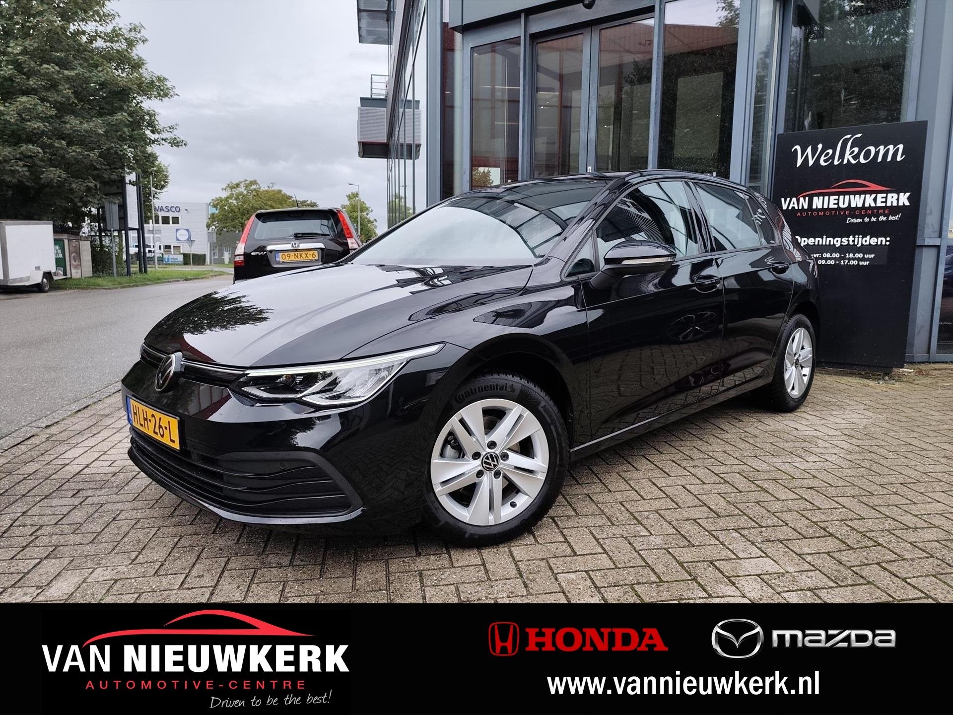 VOLKSWAGEN Golf 1.5 eTSI 130pk 7-DSG Life Business | Navi (a, Auto's, Automaat, Stof, 4 cilinders, Zwart