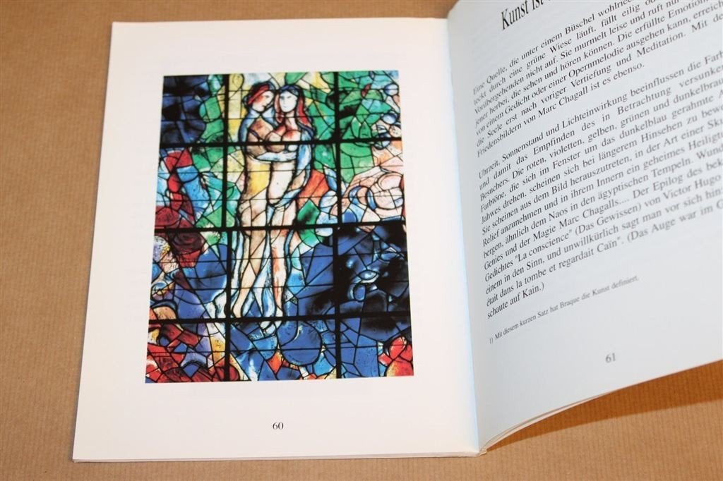La Paix — Chagall Glasraam en Wandtapijt, Sarrebourg, Ophalen of Verzenden, Gelezen