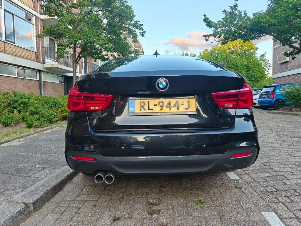 BMW 3-Serie GT 2.0 320D AUT 2018 Zwart, Automaat, 745 kg, Zwart, Origineel Nederlands