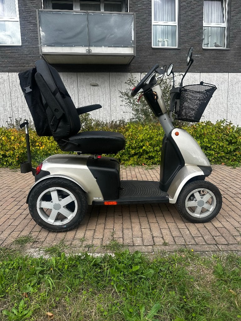 Scootmobiel Sterling Trophy 4 wiel, Ophalen, Gebruikt, 16 km/u of meer, 46 km of meer