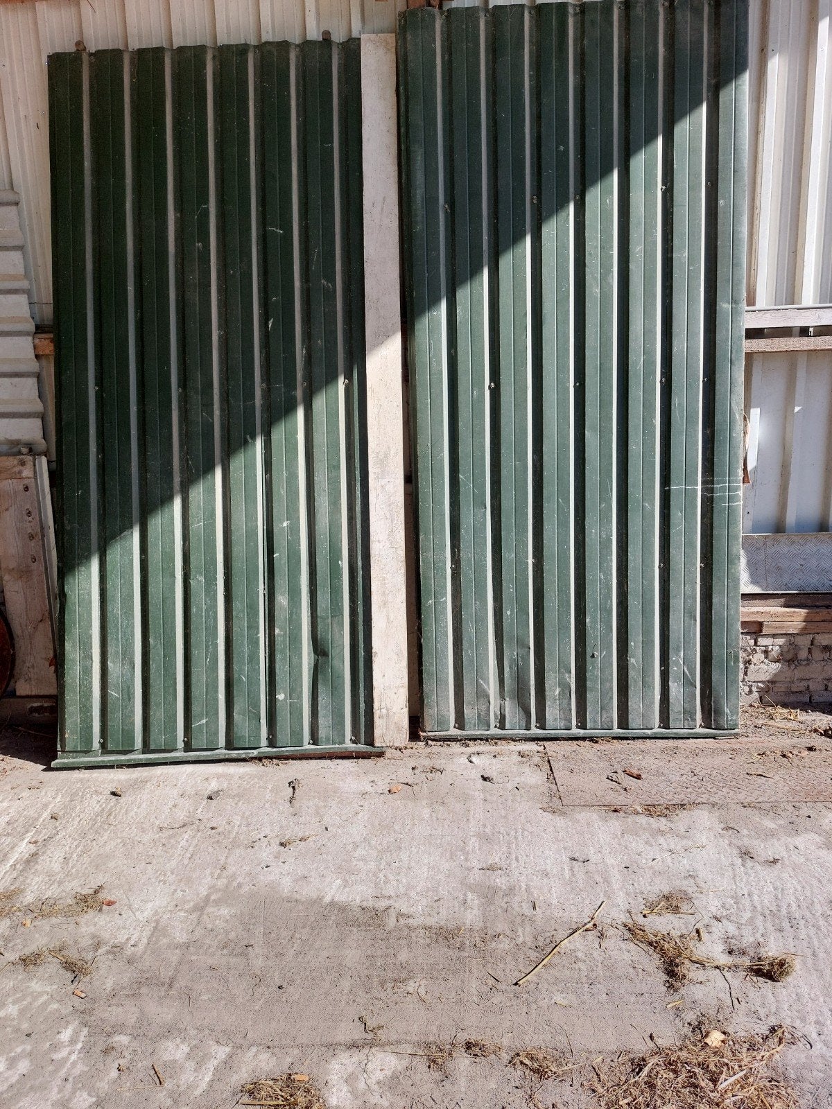 2 Schuifdeuren - 1.31m breed, 2.84m hoog, hout afgewerkt, Ophalen, Gebruikt, Overige typen, Schuifdeur
