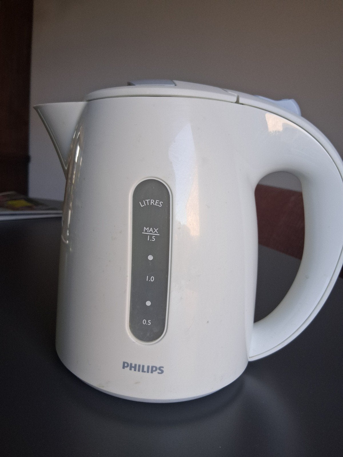 Philips waterkoker 1,5 liter lichtblauw/wit, 1 tot 2 liter, Ophalen of Verzenden, Gebruikt