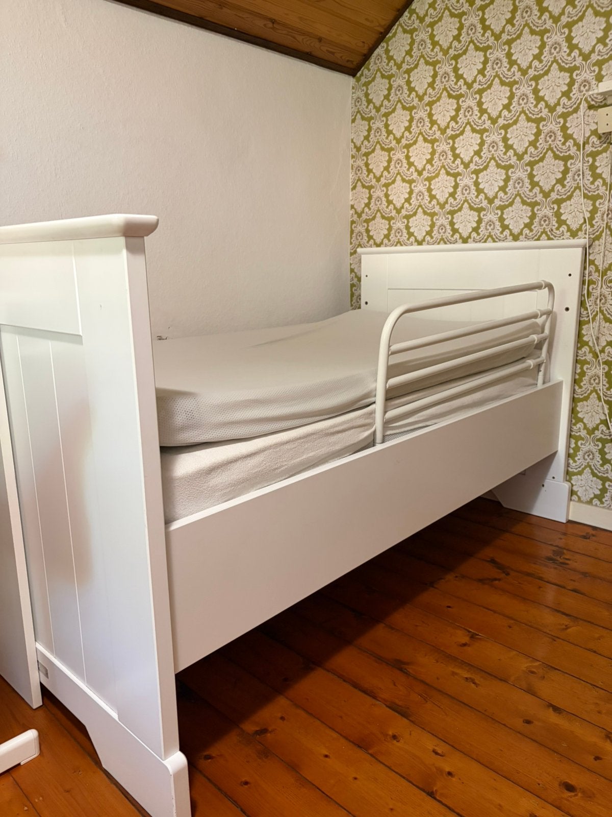 Bopita ‘Narbonne’ meegroeikamer (bed, commode, kast), Ophalen, Zo goed als nieuw, Minder dan 140 cm, Matras