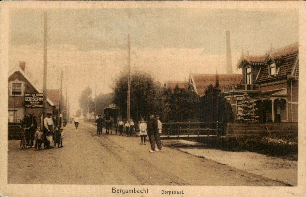 Bergambacht - Dorpstraat - Dorpsgezicht, Ophalen of Verzenden, 1920 tot 1940, Gelopen, Zuid-Holland