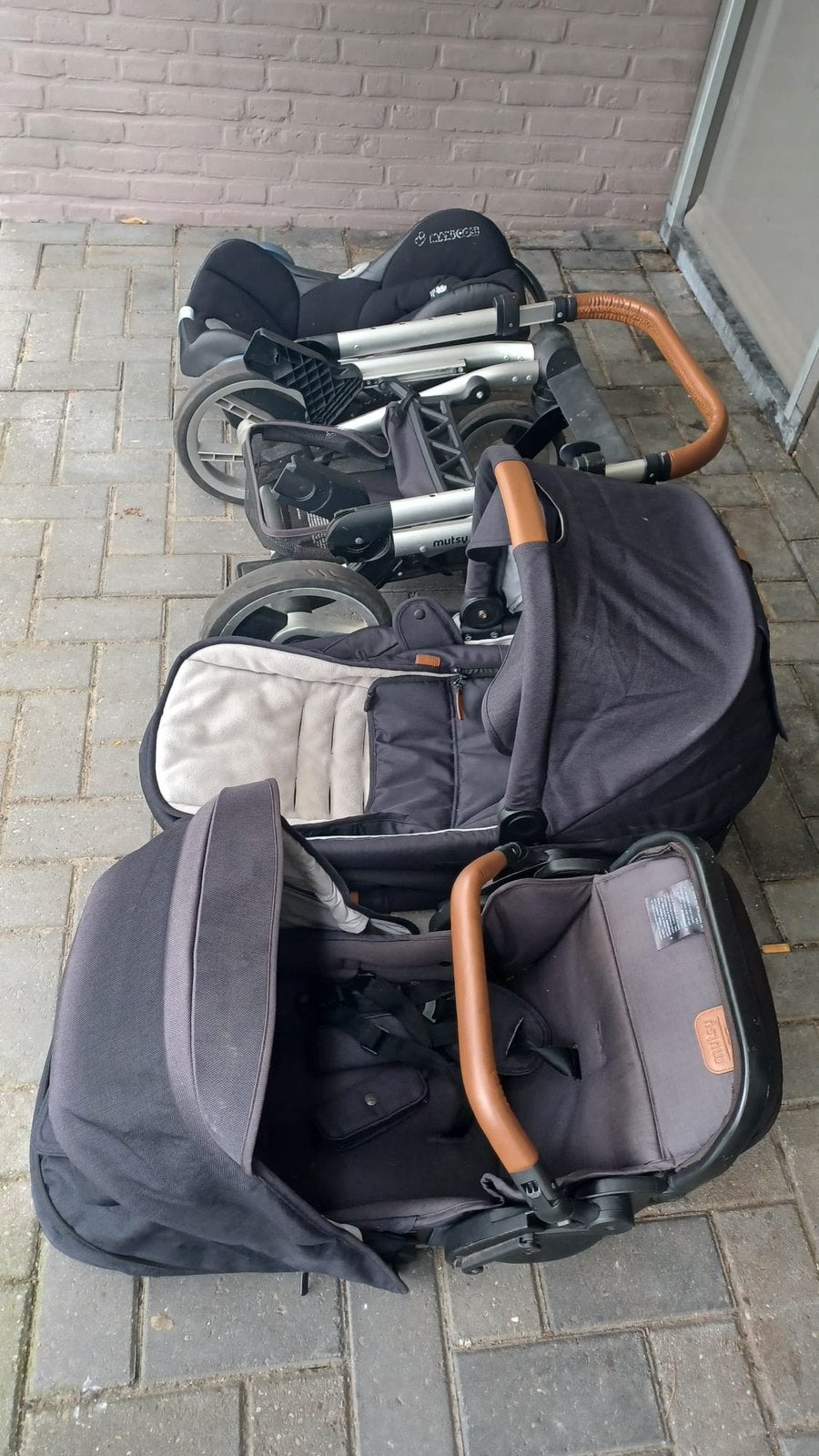 Mutsy kinderwagen complete set + Maxi-Cosi autostoel