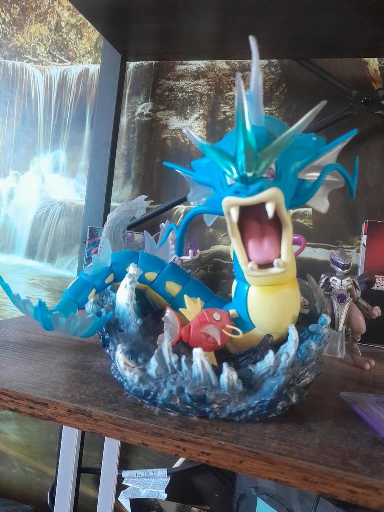Pokemon Gyarados beeldje maikarp, Eén persoon