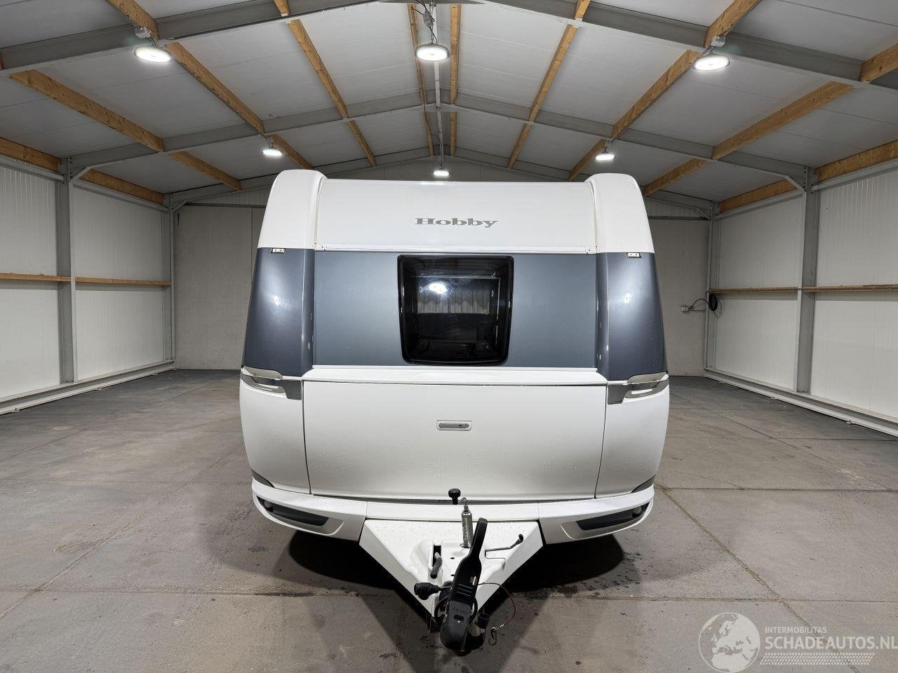 Hobby 650 UMFE Tandemasser (bj 2023), Caravans en Kamperen, Bedrijf, 1500 - 2000 kg, Hobby