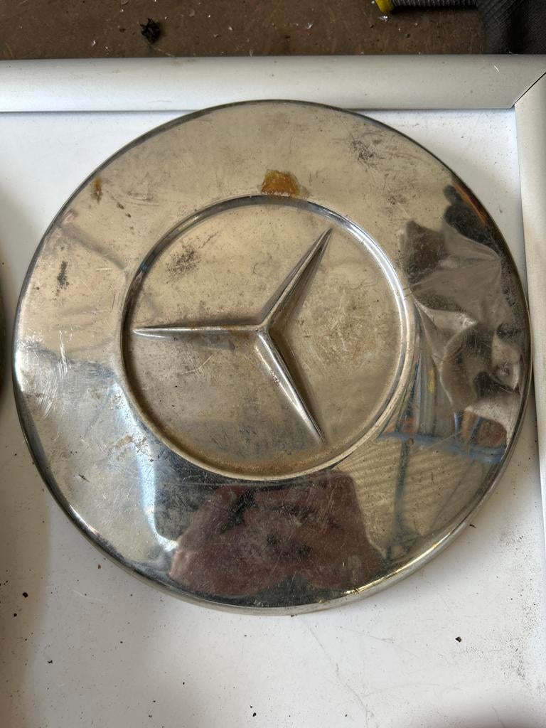 Diverse wieldoppen, waaronder Mercedes-Benz, Auto diversen, Wieldoppen, Ophalen of Verzenden, Gebruikt