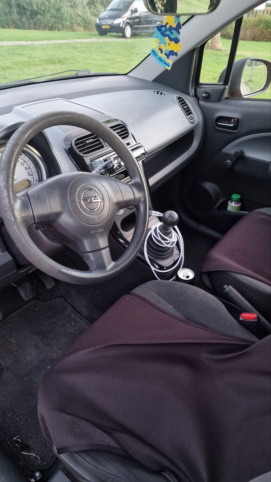 Opel Agila 1.0 12V 2011 Rood