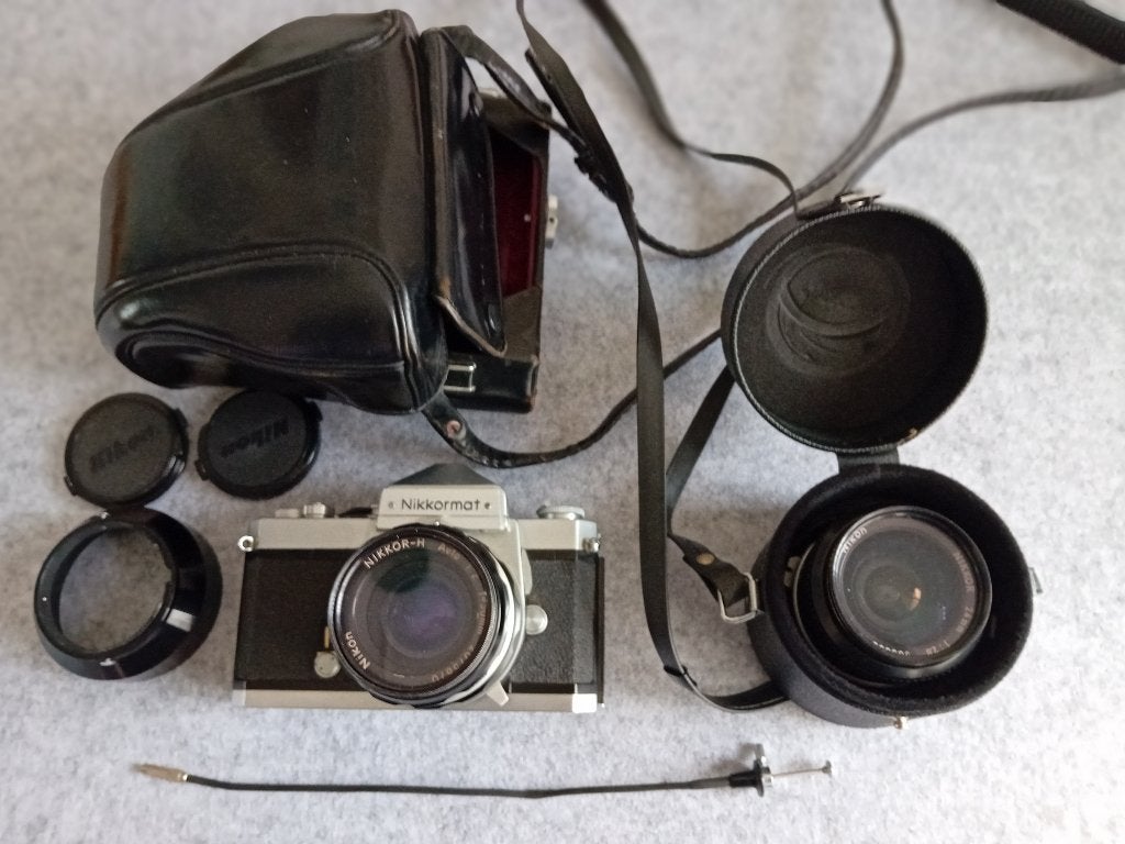 Nikon Nikkormat FTn camera met tas en extra groothoeklens., Audio, Tv en Foto, Fotocamera's Analoog, Ophalen, Gebruikt, Spiegelreflex