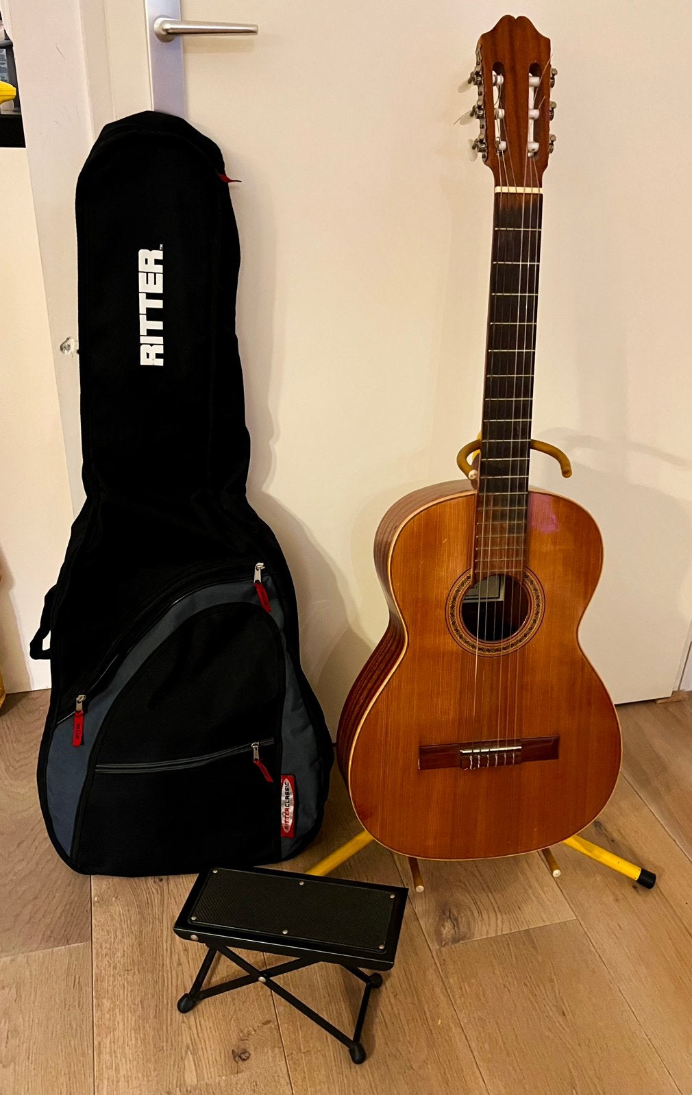 Juan Salvador Modelo 2 Spaanse gitaar incl hoes en standaard, Ophalen, Gebruikt, Klassieke of Spaanse gitaar