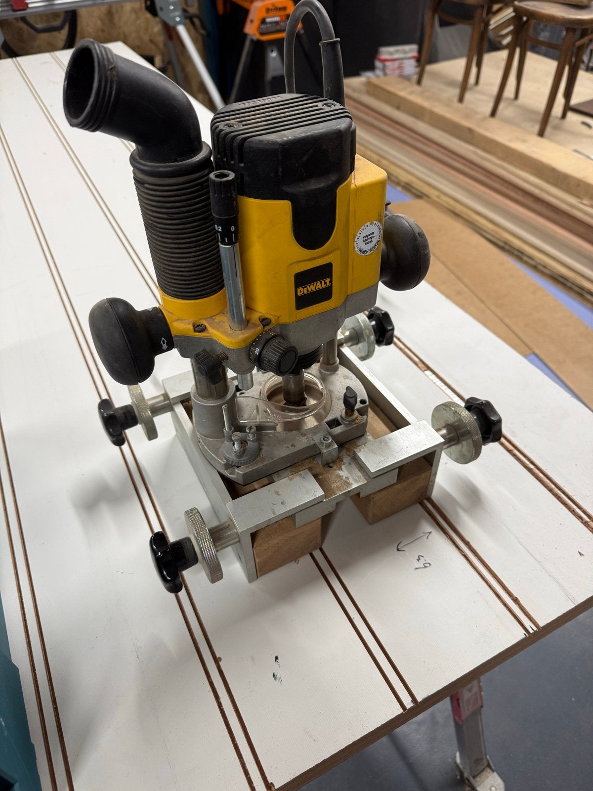 HMB Driepunt Frees - DeWalt Bovenfrees, Doe-het-zelf en Verbouw, Gereedschap | Freesmachines, Ophalen of Verzenden, Gebruikt, Elektrisch