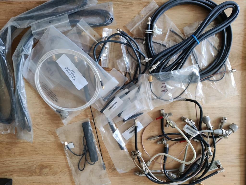Diverse Antenne kabels en connectoren, nieuw en gebruikt., Telecommunicatie, Zenders en Ontvangers, Ophalen of Verzenden, Gebruikt