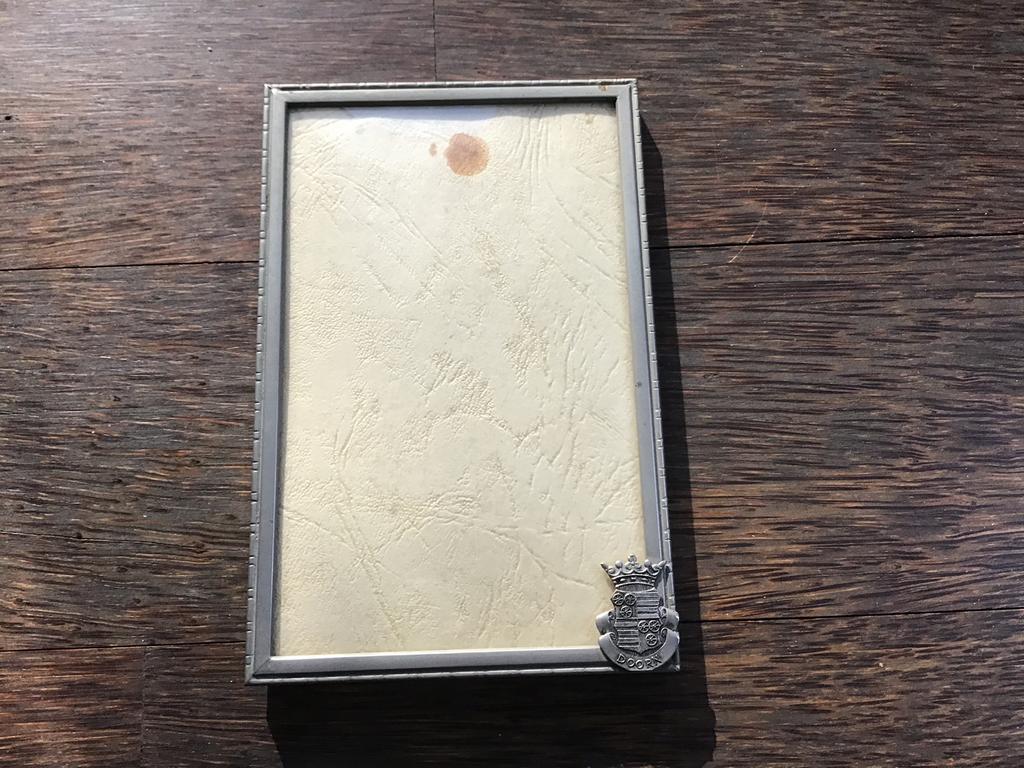 Vintage fotolijstje met bol glas en wapen van Doorn, Antiek en Kunst, Curiosa en Brocante, Ophalen of Verzenden