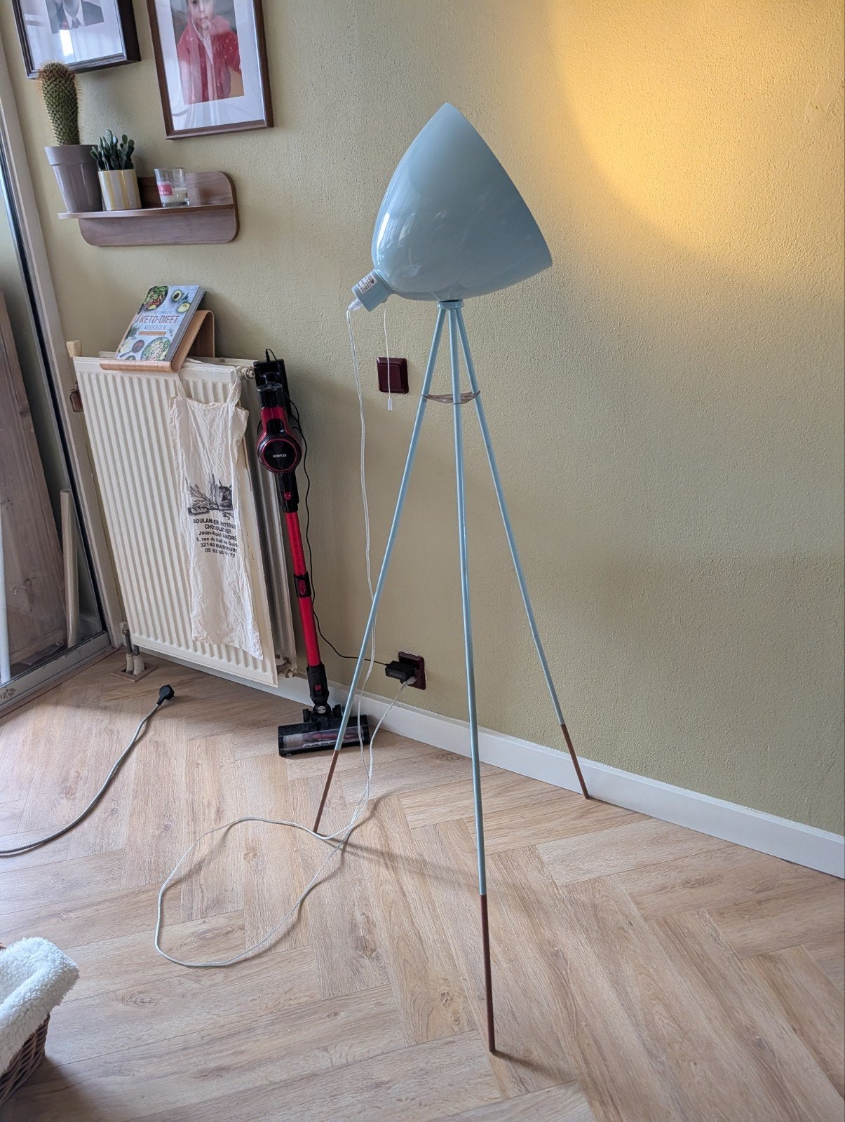 Lichtblauwe vloerlamp - Scandinavische stijl, Ophalen, Gebruikt, 100 tot 150 cm, Scandinavisch