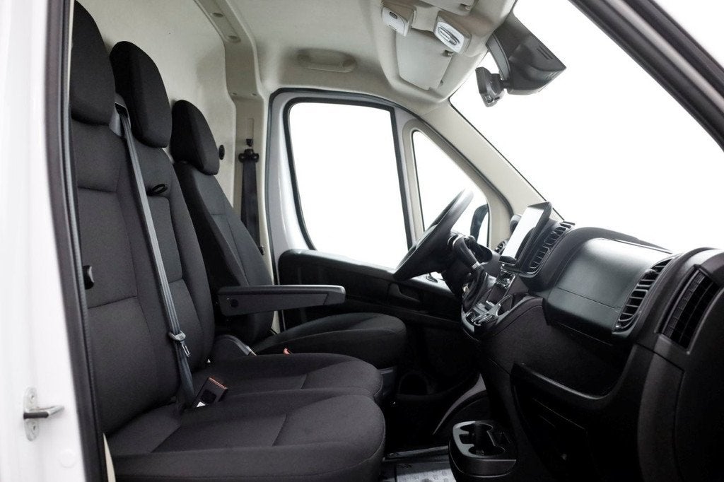 Peugeot Boxer 2.2 BlueHDi 180pk Automaat L4H2 LED/ACC/Navi/C, Auto's, Gebruikt, Euro 6, 4 cilinders, 179 pk