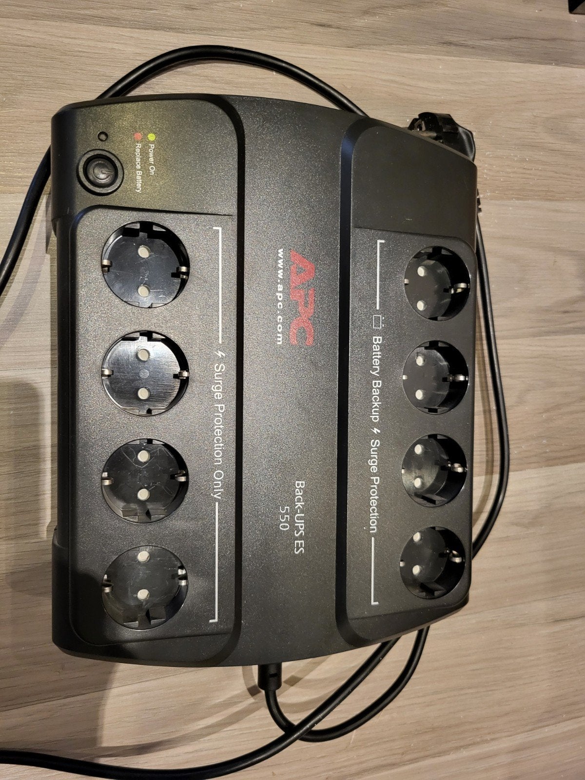 APC Back-UPS ES 550 - Noodstroomvoorziening, Computers en Software, Noodvoedingen (UPS), Ophalen, Gebruikt