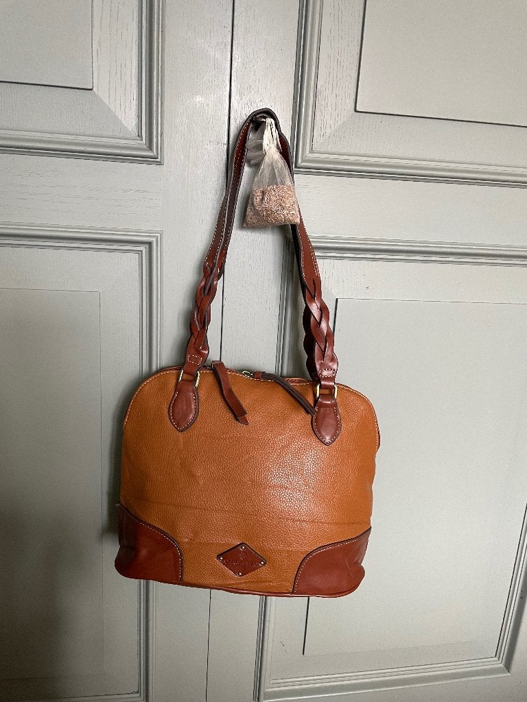 St. John’s Bay Schoudertas – Two‑Tone Bruin – Tas‑003, Verzenden, Zo goed als nieuw, Bruin, Handtas