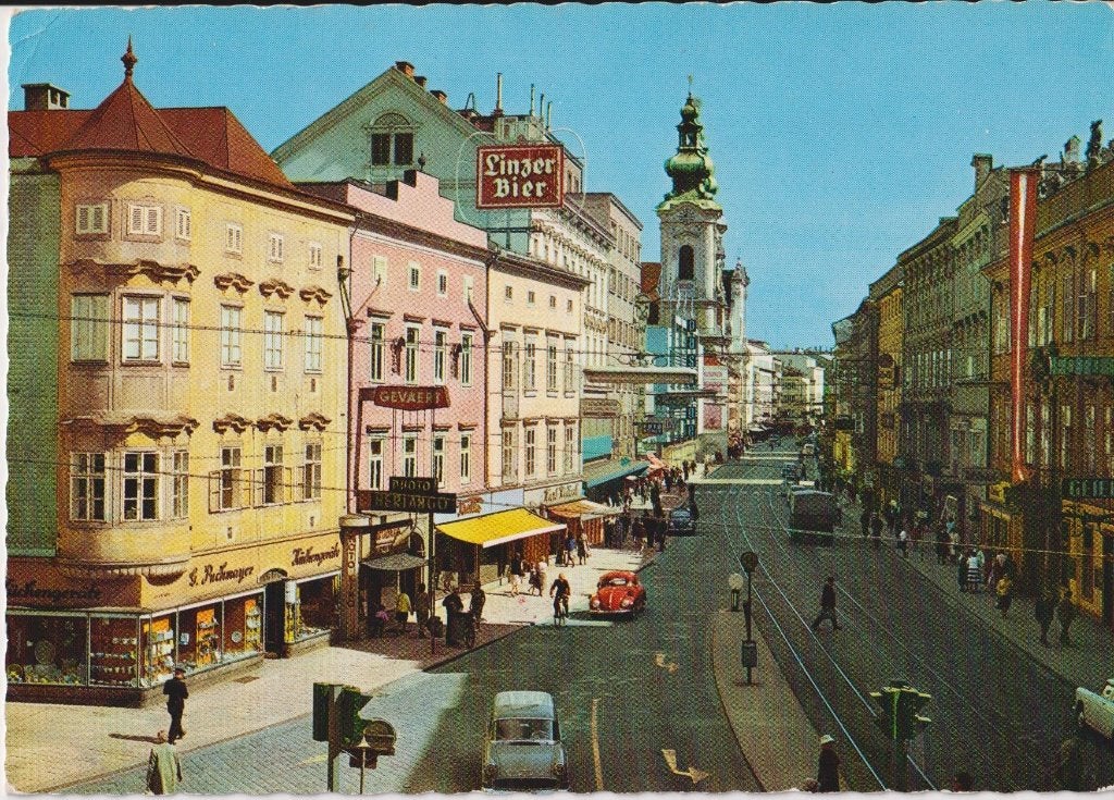 Oostenrijk, Linz met auto's Opel Rekord P1 Caravan, Ophalen of Verzenden, 1960 tot 1980, Gelopen, Oostenrijk