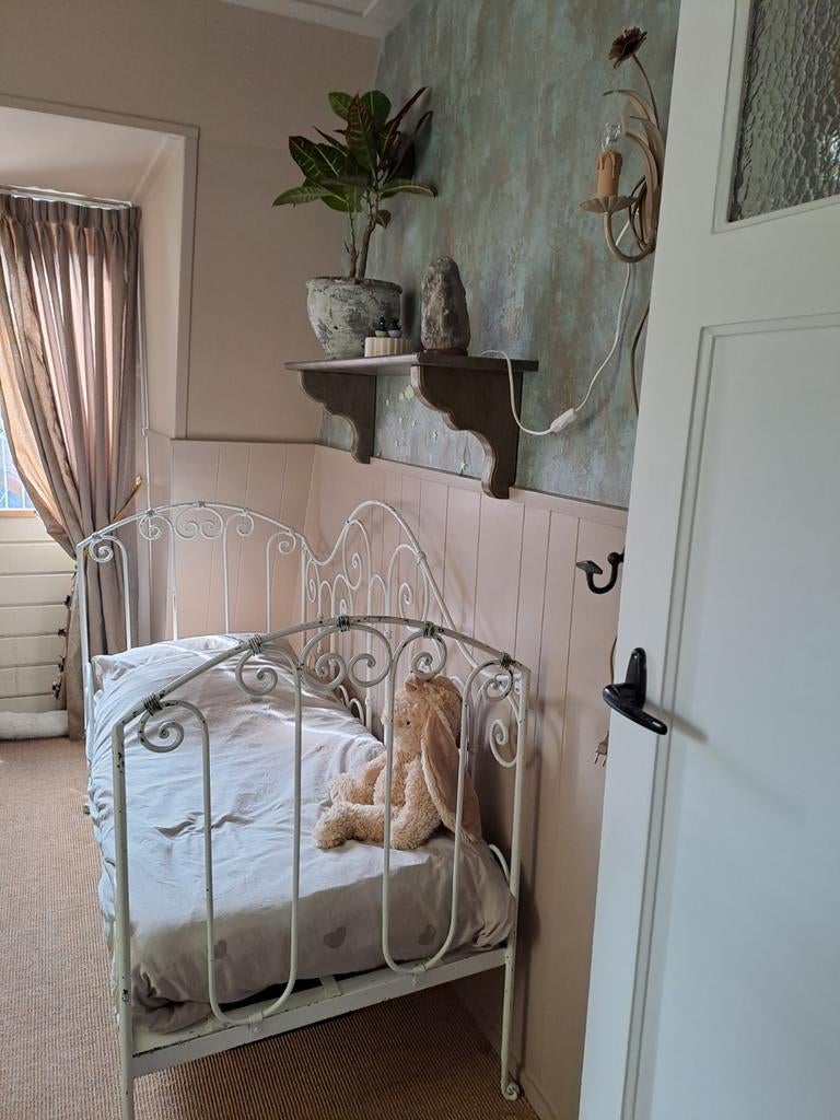 Bed peuterbed brocante, Ophalen