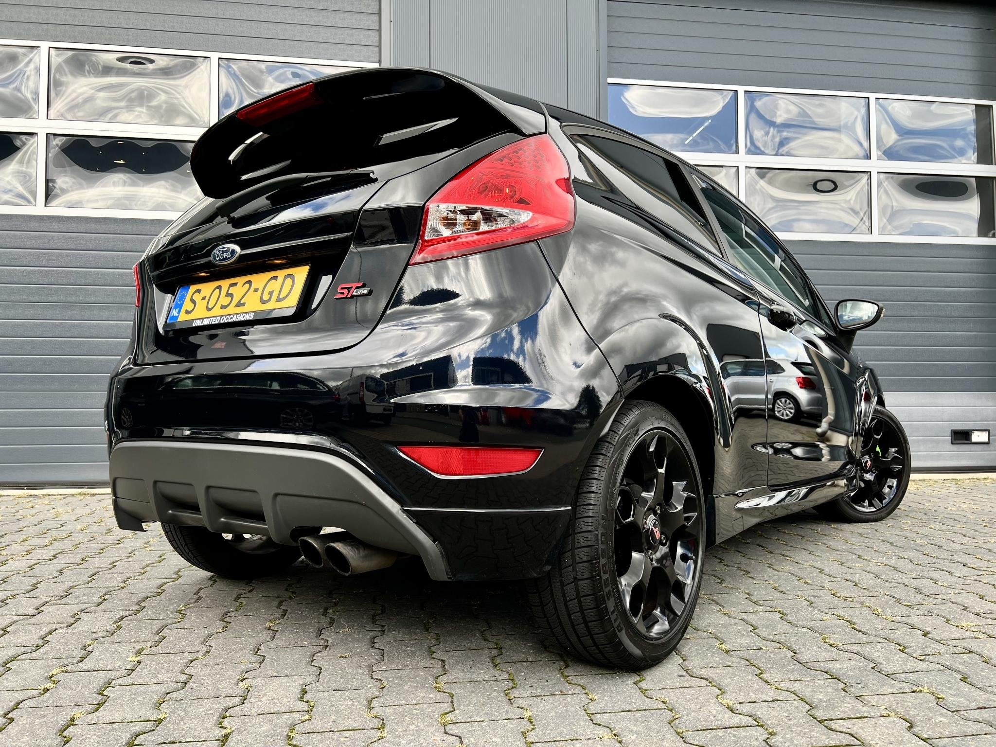 Ford Fiesta 1.6 METAL *ST-LINE*CRUISE*LEER*135PK*BLACK ON BL, 1596 cc, Gebruikt, 31 €/maand, 4 cilinders