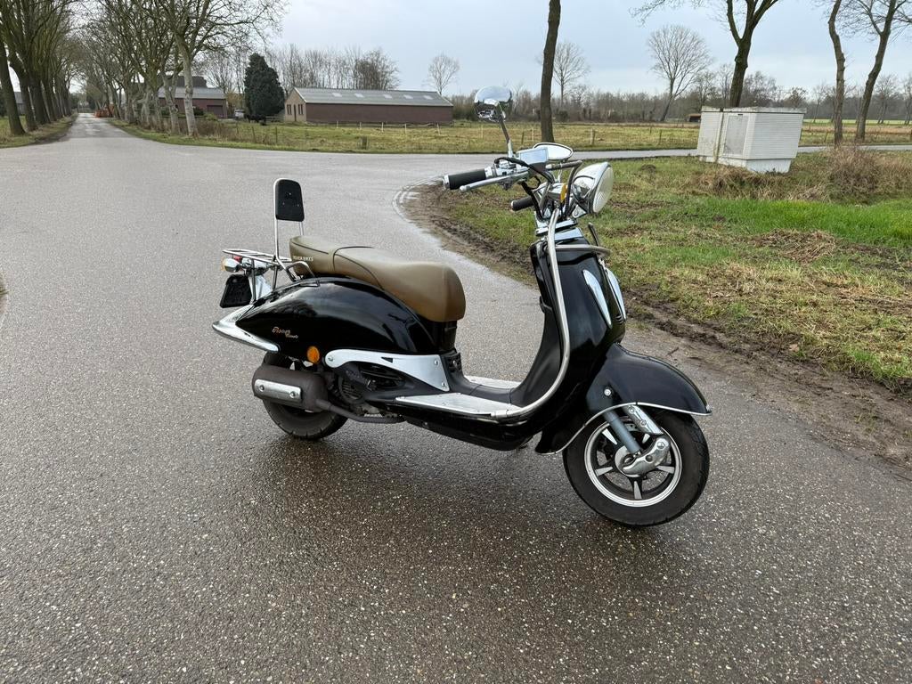 Rover Clasic 80cc / Snorscooter / Retroscooter, Fietsen en Brommers, Ophalen, Zo goed als nieuw, Benzine