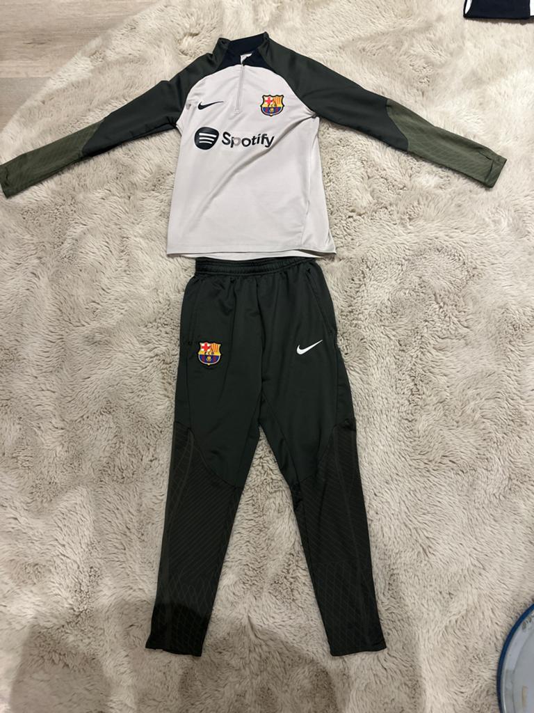 Barcelona trainingspak - Zo goed als nieuw, Overige kleuren, Maat 48/50 (M), Ophalen of Verzenden, Zo goed als nieuw