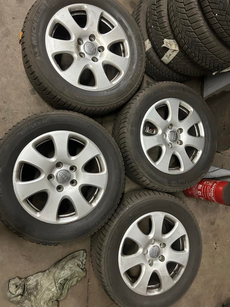 Audi q7 Michelin Winterbanden met Audi Velgen - 205/55 R16, Ophalen, Gebruikt