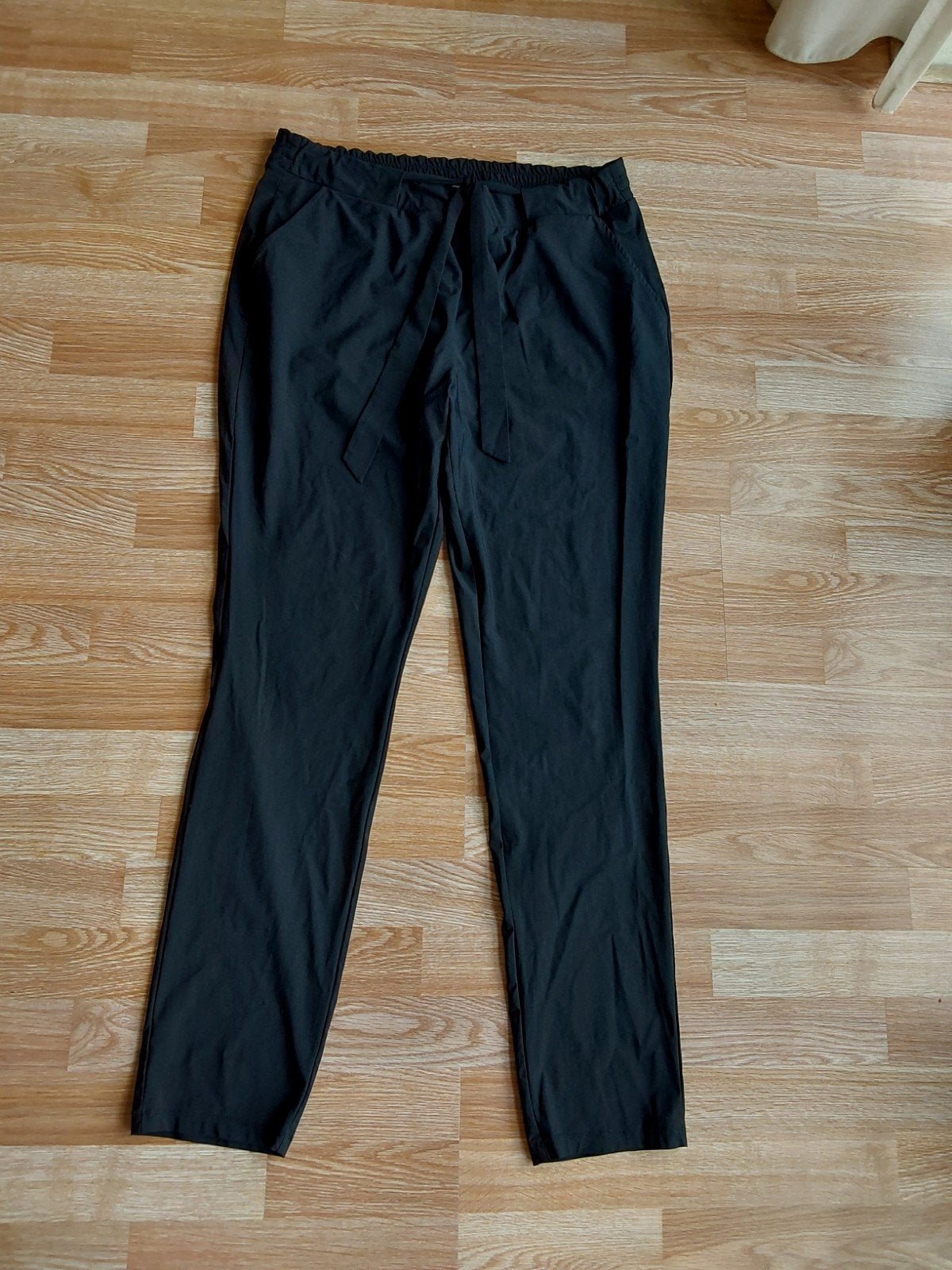 Prachtige zwarte broek van Miss Etam maat L, travelstof., Verzenden, Zwart, Zo goed als nieuw, Miss Etam
