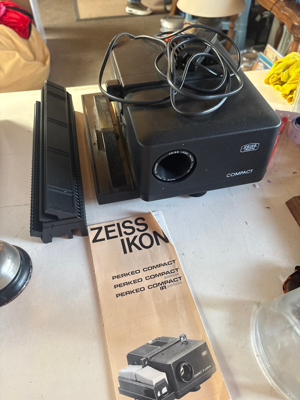 Zeiss Ikon Perkeo Compact Diaprojector met handleiding, Ophalen of Verzenden, Gebruikt